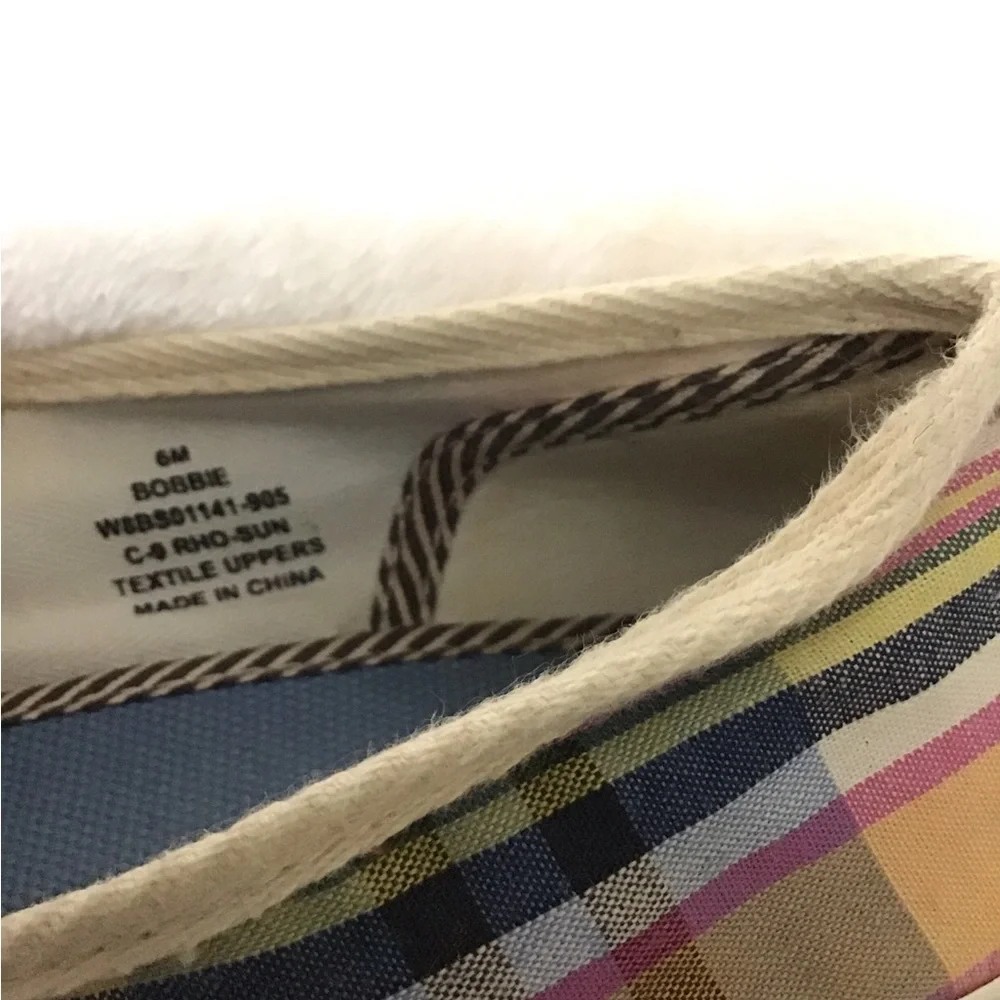 Women’s size 6 Tommy Hilfiger flats sneakers